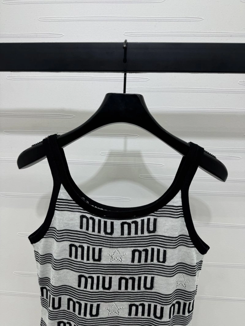 Miu Miu Vest Practical 156037