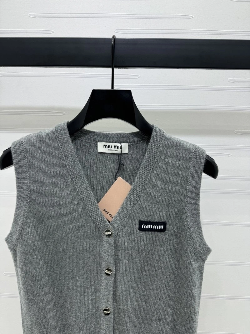 Miu Miu Vest TimelessDesign 156038