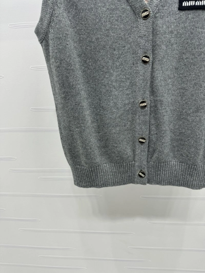 Miu Miu Vest TimelessDesign 156038