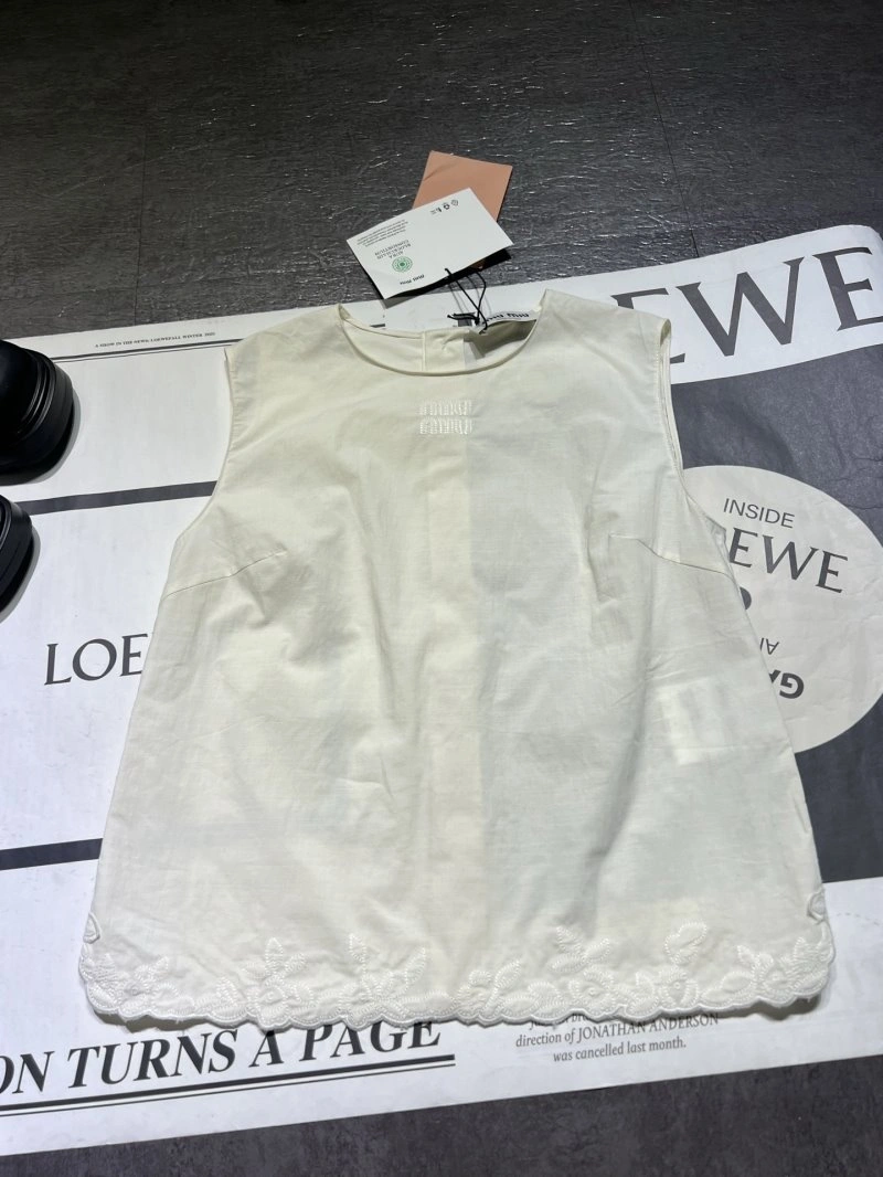 Durable Miu Miu Vest 156020