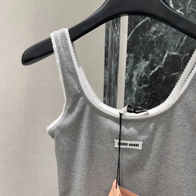 Durable Miu Miu Vest 156028