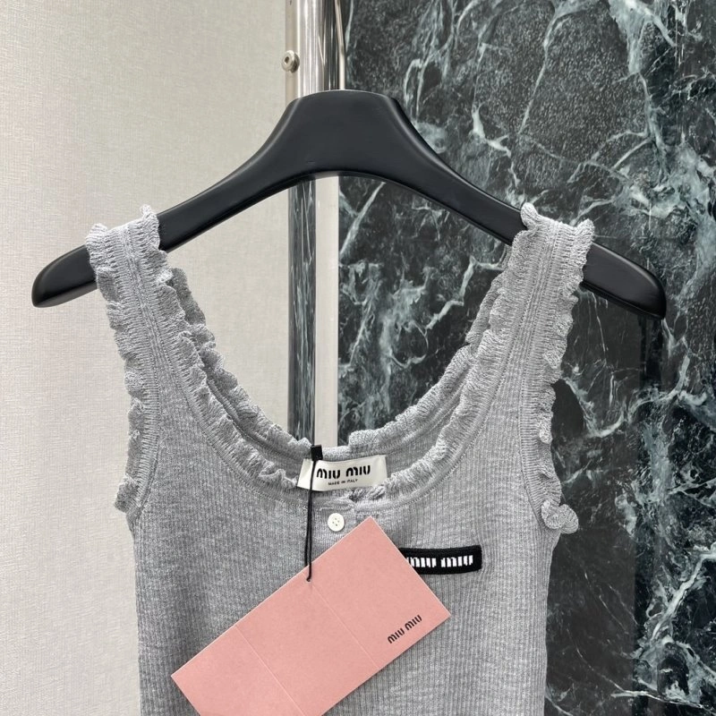 Miu Miu Vest EasyMatch 156013