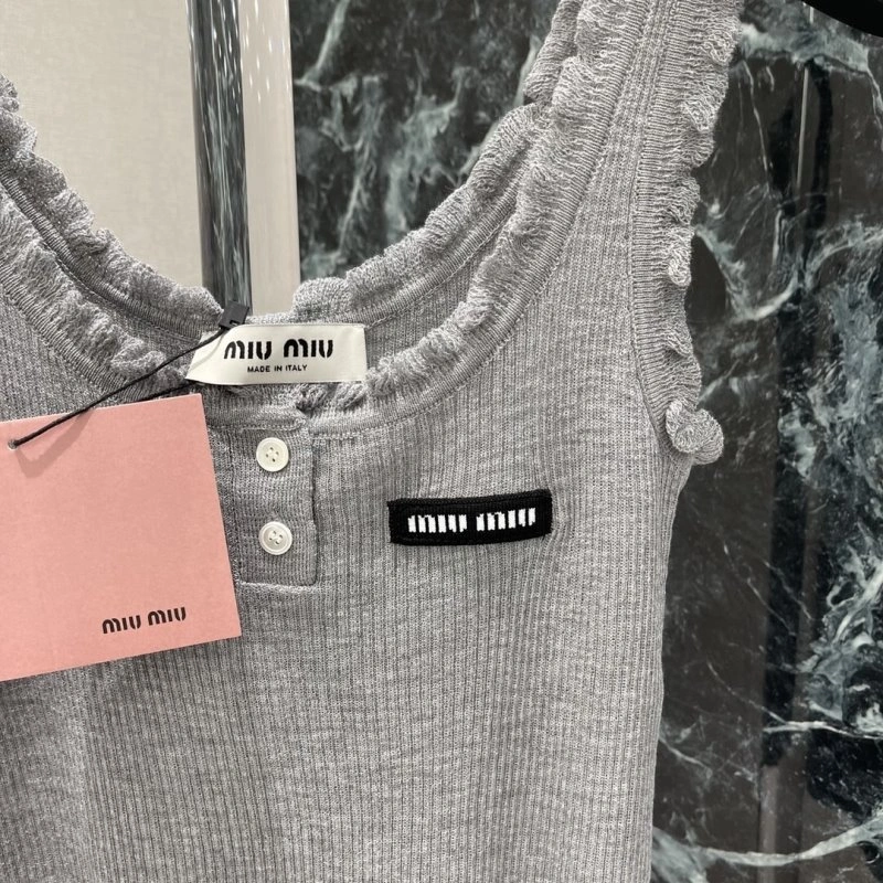 Miu Miu Vest EasyMatch 156013