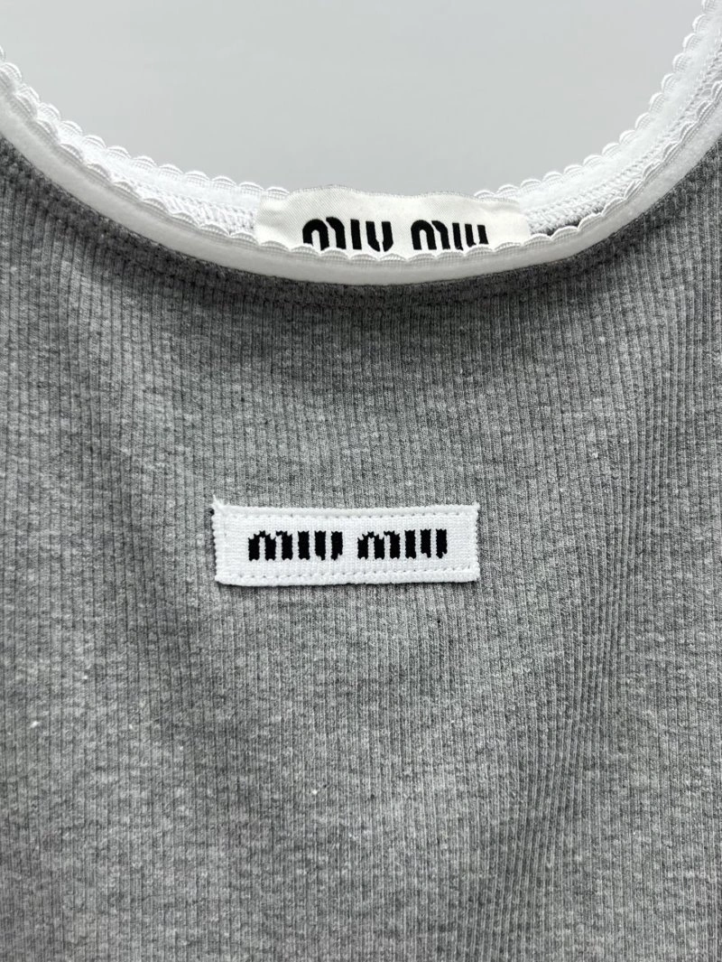 Miu Miu Vest Seasonal 156012