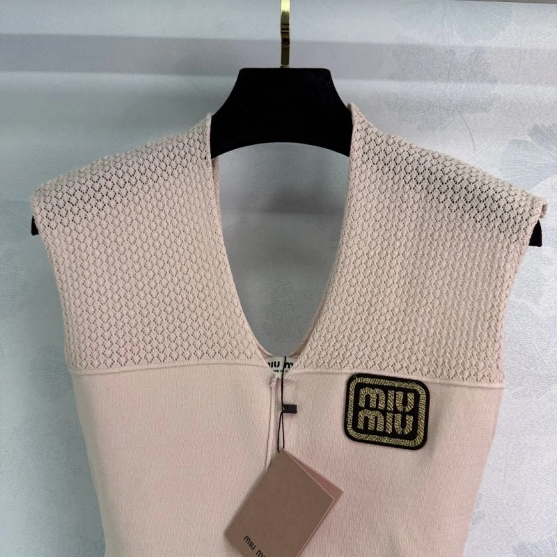 Miu Miu Vest Unique 155984