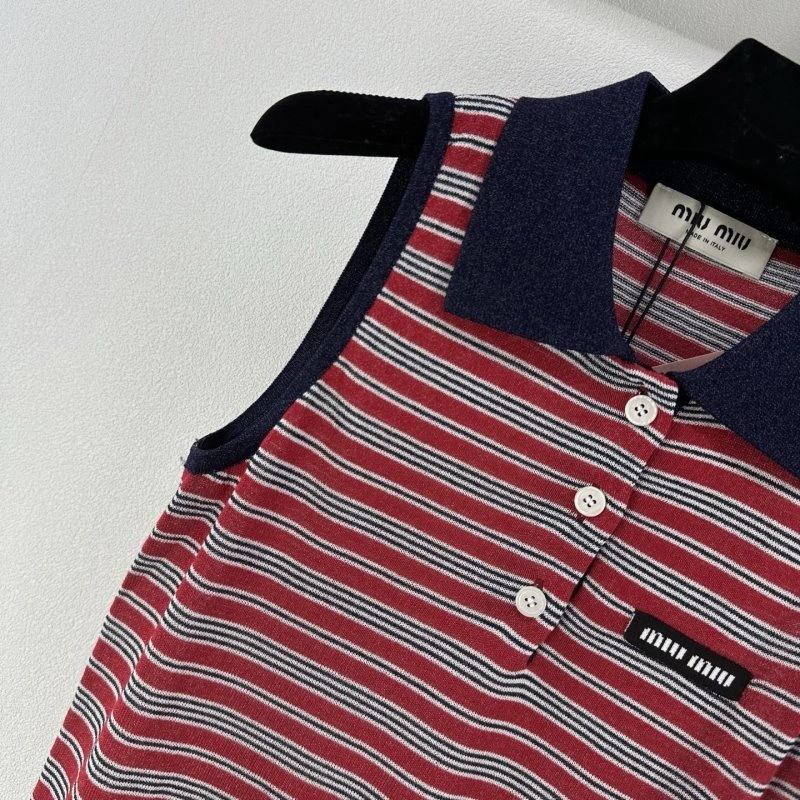 Miu Miu Vest Functional 148410