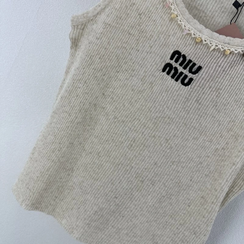 Miu Miu Vest Sporty 148397