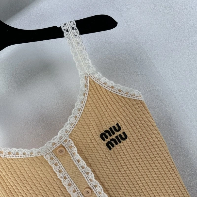 Miu Miu Vest GoAnywhere 148394