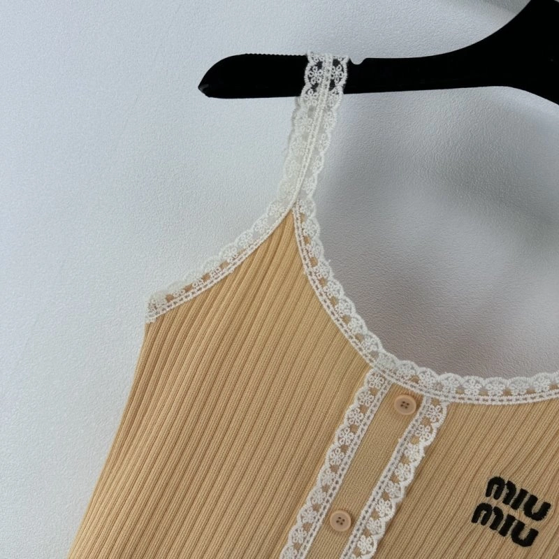 Miu Miu Vest GoAnywhere 148394