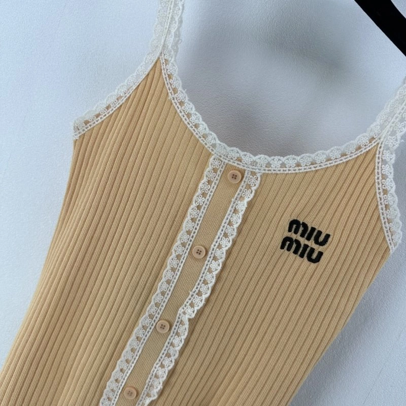 Miu Miu Vest GoAnywhere 148394