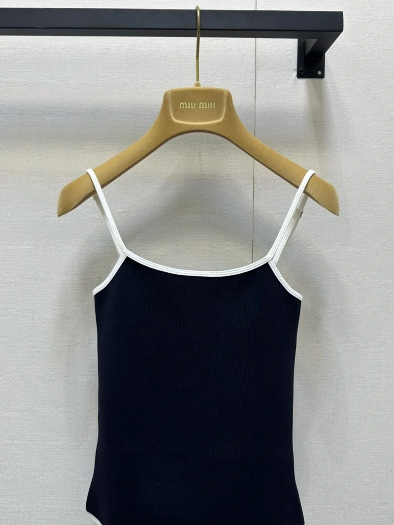 Miu Miu Vest Sleek 148378