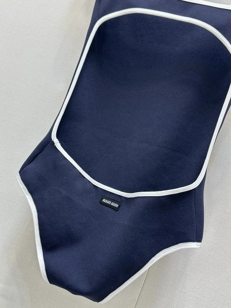Miu Miu Vest Sleek 148378