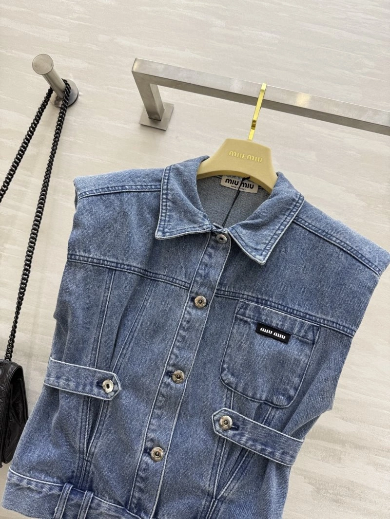Miu Miu Vest EasyMatch 148371