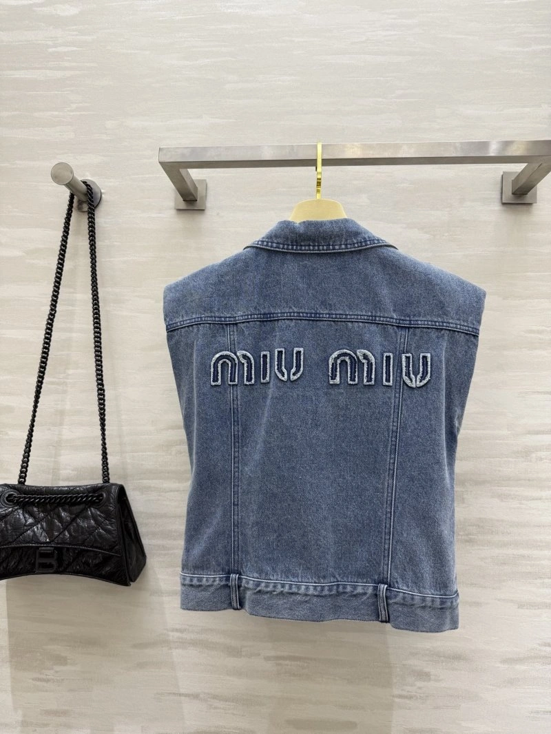 Miu Miu Vest EasyMatch 148371