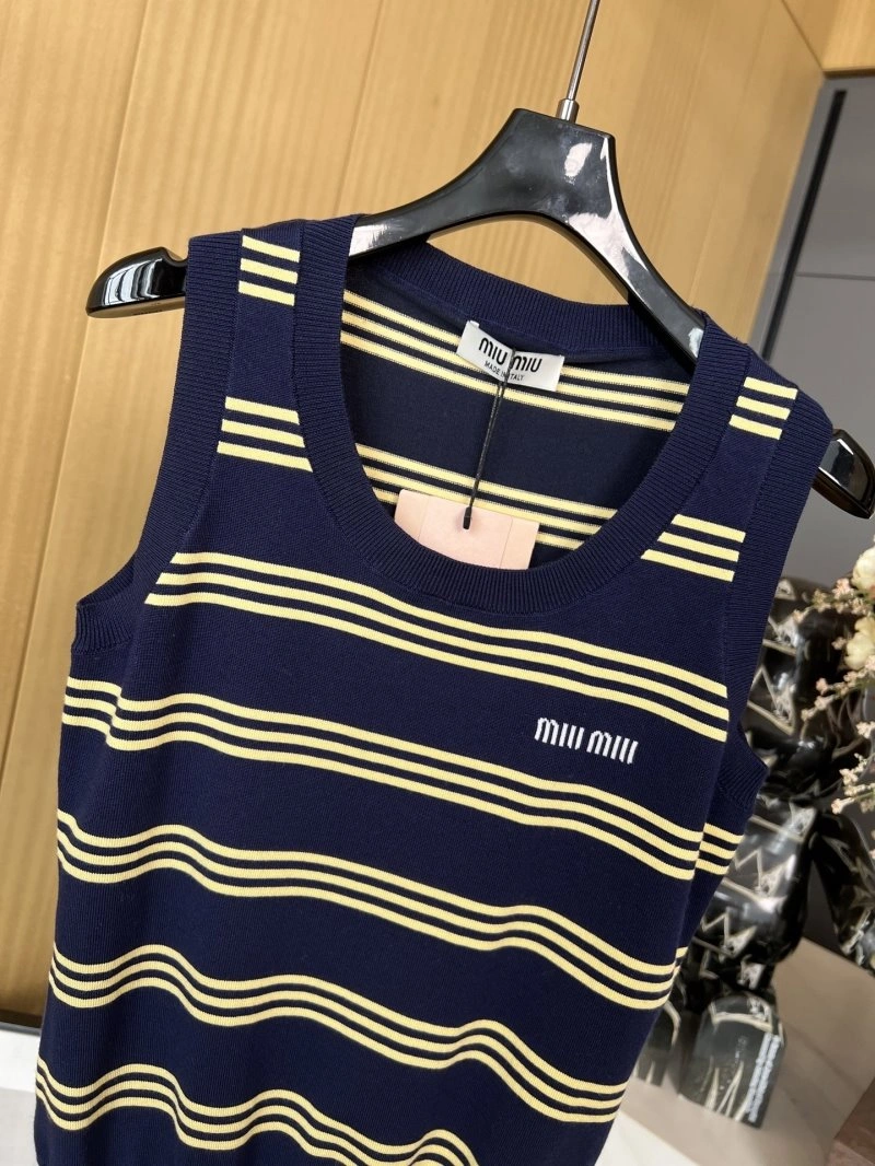Miu Miu Vest Breathable 148385