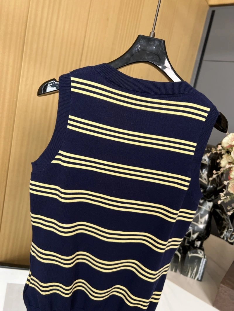 Miu Miu Vest Breathable 148385