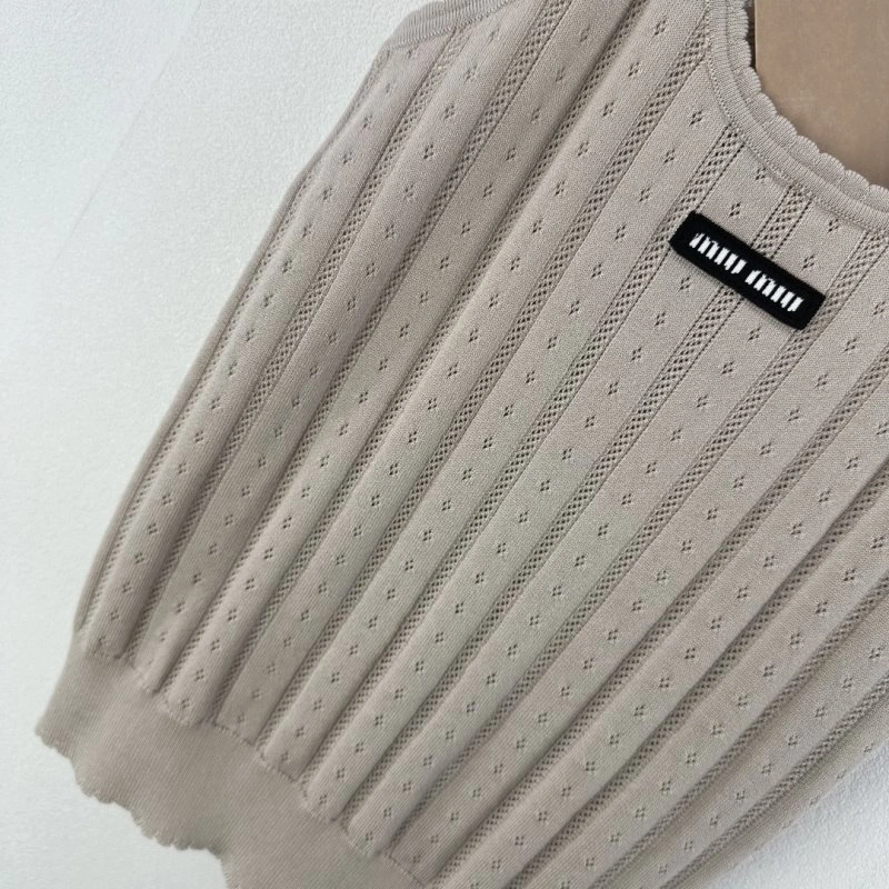 Timeless Miu Miu Vest 148347