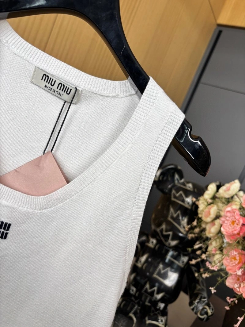 Miu Miu Vest Seasonal 148345