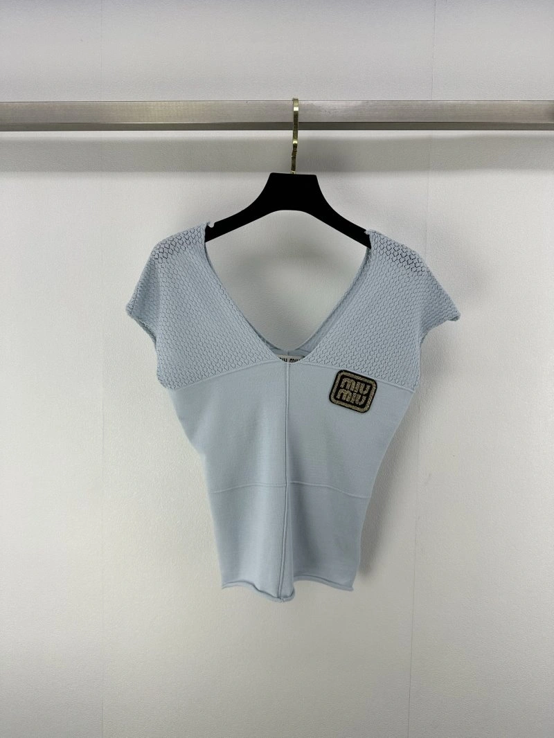 Miu Miu Vest Versatile 148342
