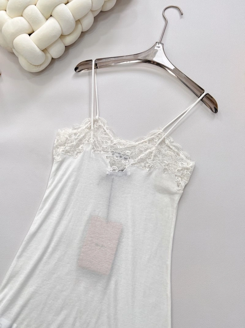 Versatile Miu Miu Vest 148337