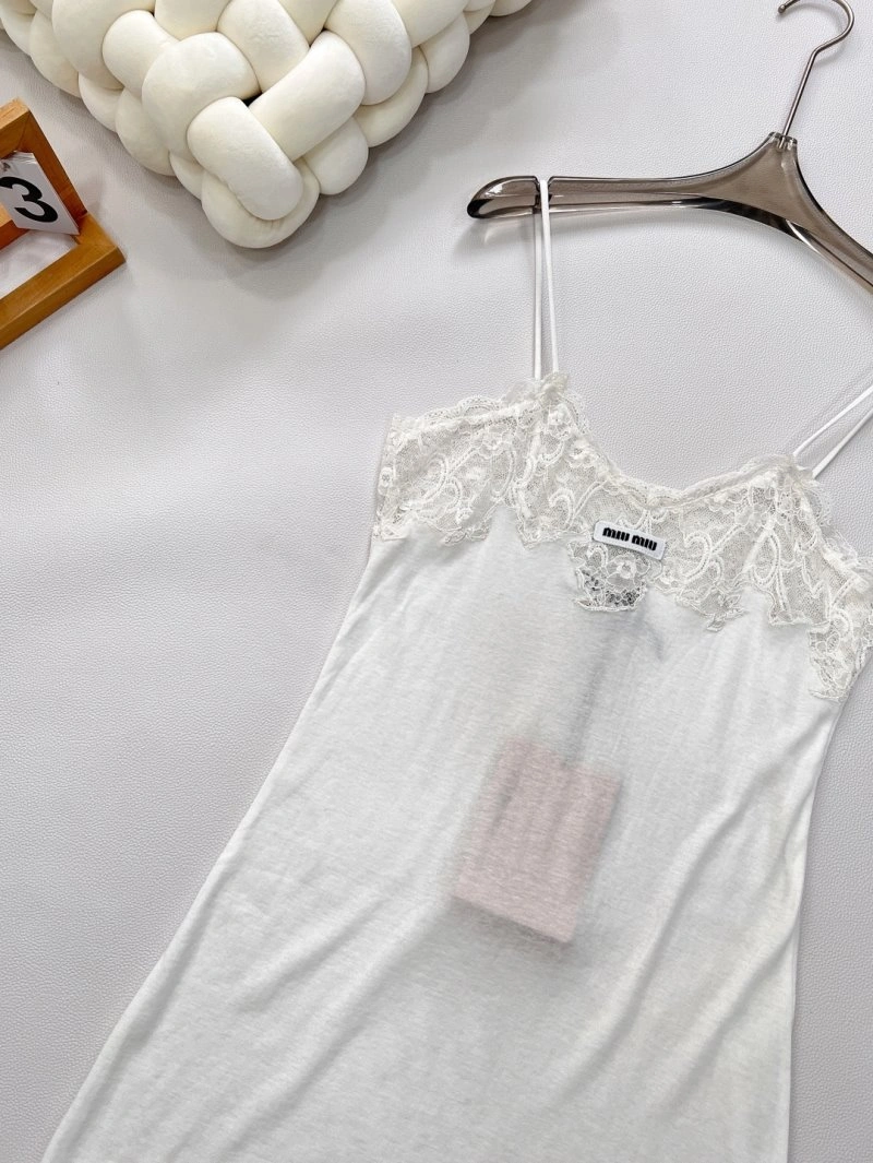 Versatile Miu Miu Vest 148337