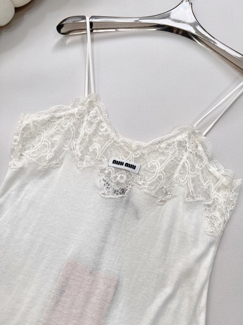 Versatile Miu Miu Vest 148337
