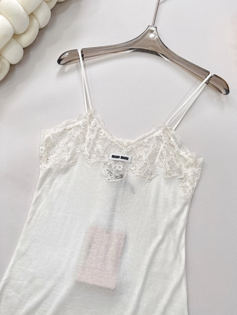Versatile Miu Miu Vest 148337