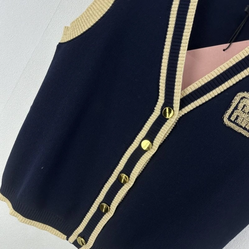 Miu Miu Vest WaterResistant 148334