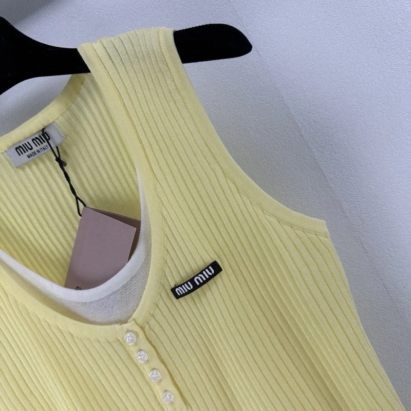 ComfortFit Miu Miu Vest 148343