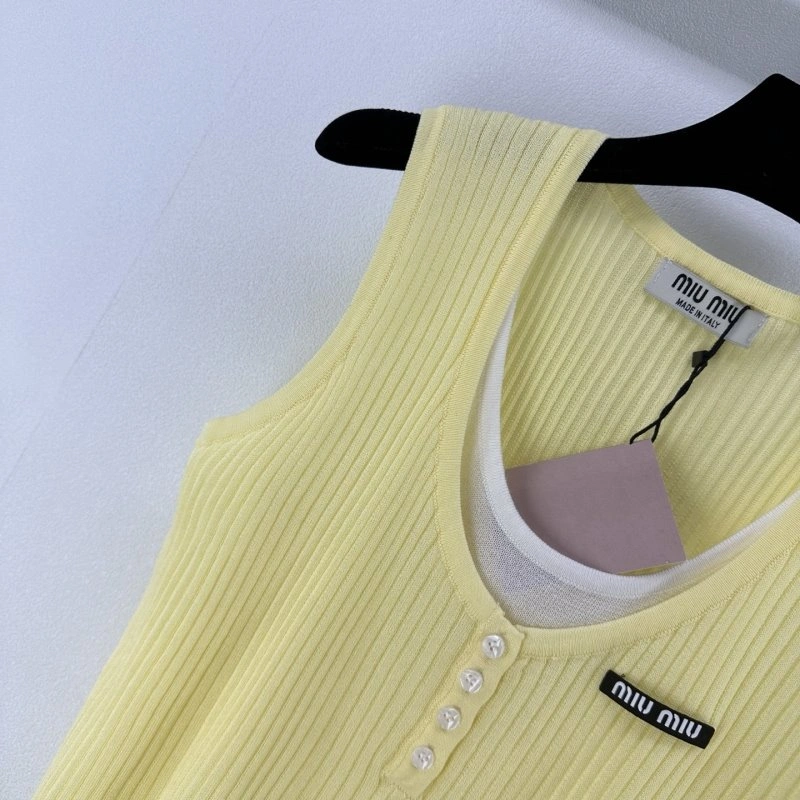 ComfortFit Miu Miu Vest 148343