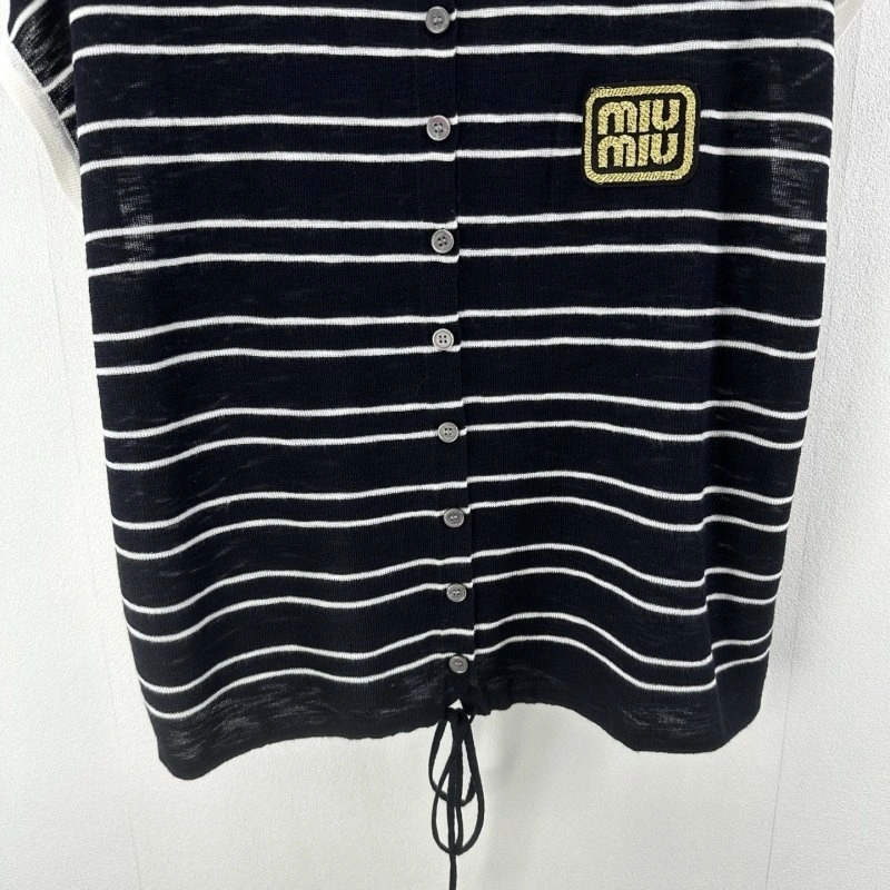 Miu Miu Vest WaterResistant 148329