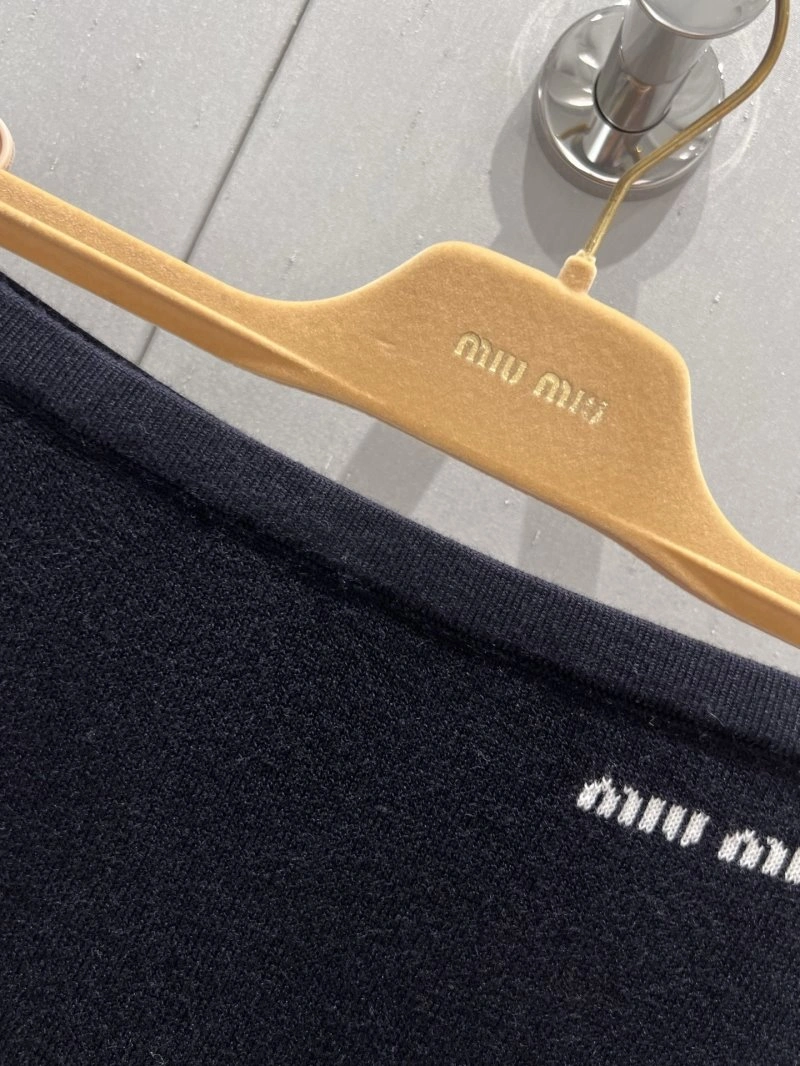 Trendsetting Miu Miu Vest 148309