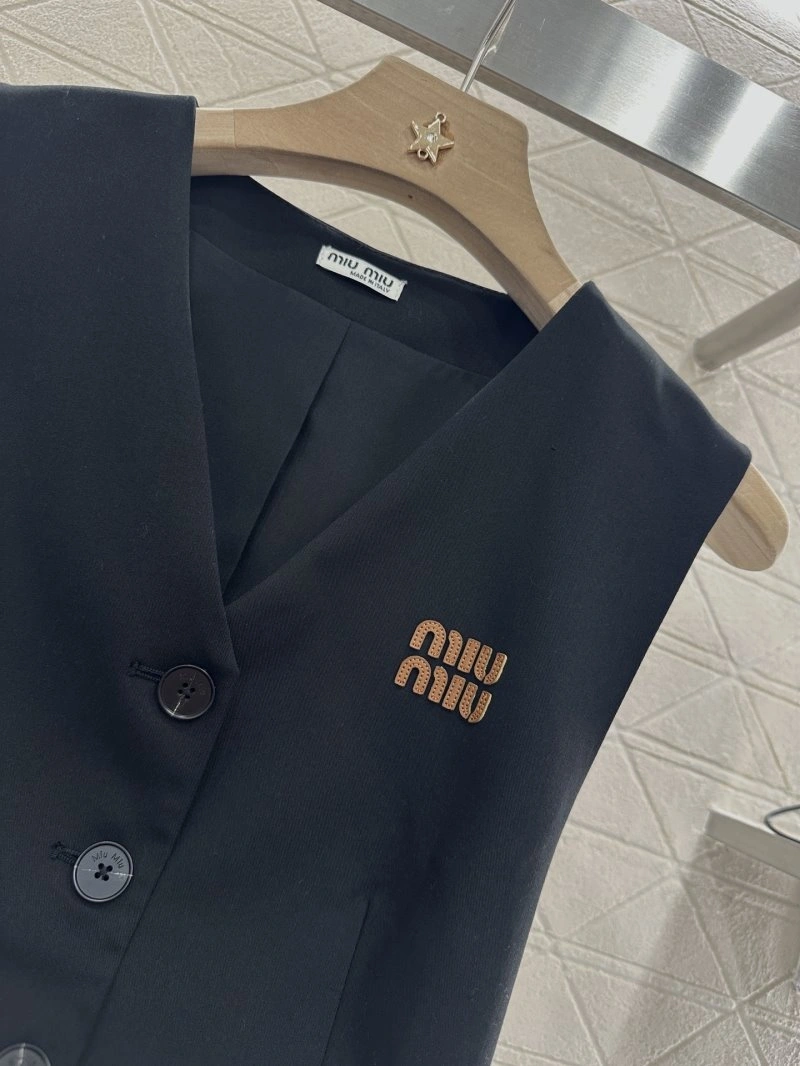 Miu Miu Vest GoAnywhere 154349