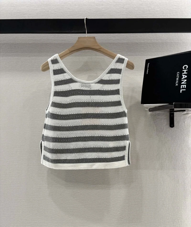 Miu Miu Vest ModernLook 154335