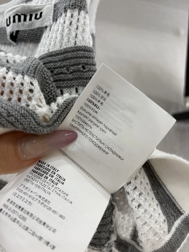 Miu Miu Vest ModernLook 154335