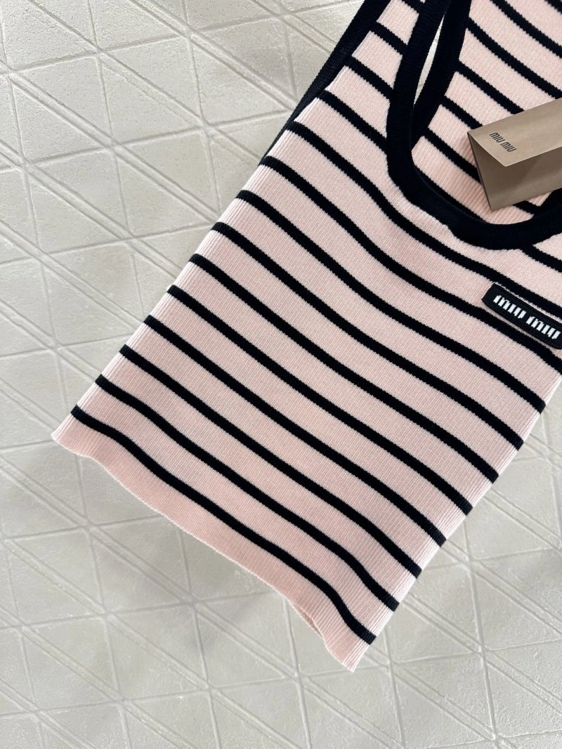 Miu Miu Vest Elegant 154314
