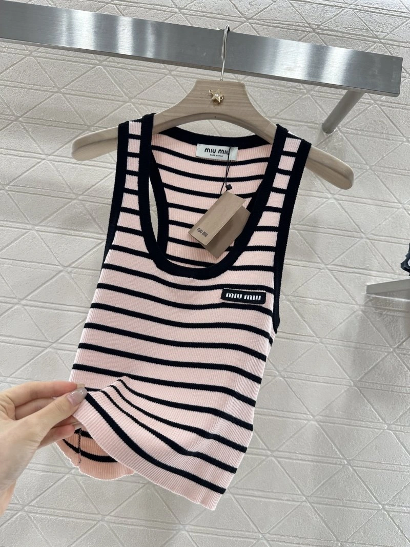 Miu Miu Vest Elegant 154314