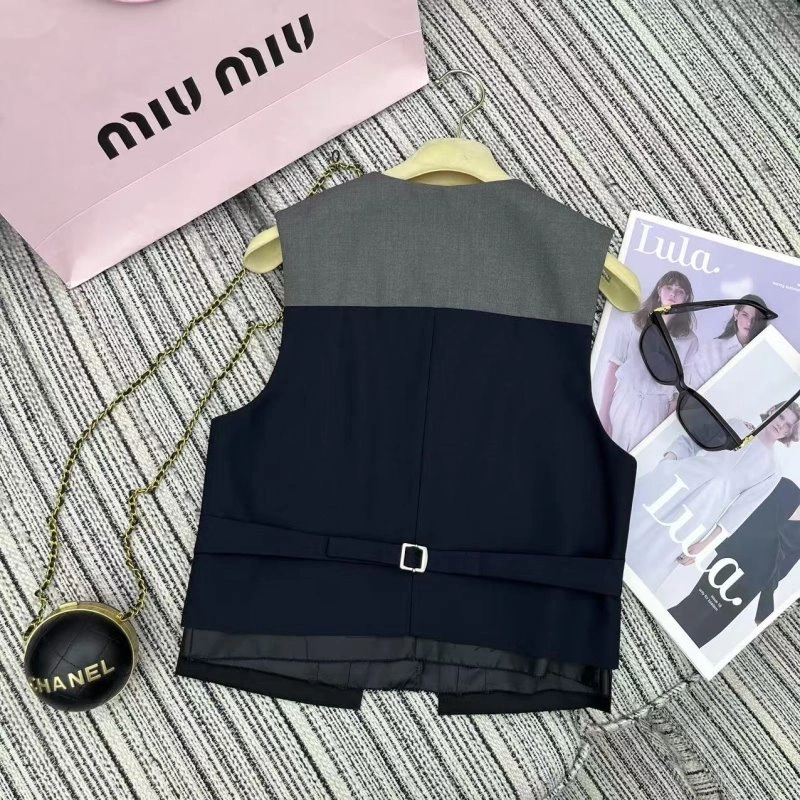 Miu Miu Vest Versatile 152953