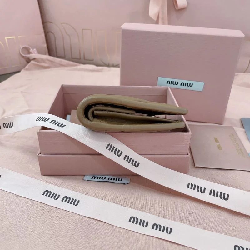 Miu Miu Wallets Purse Sophisticated 43683
