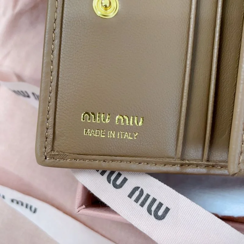 Miu Miu Wallets Purse Sophisticated 43683