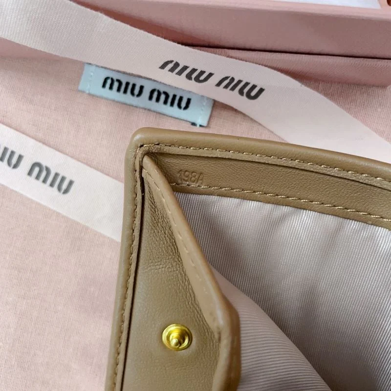 Miu Miu Wallets Purse Sophisticated 43683