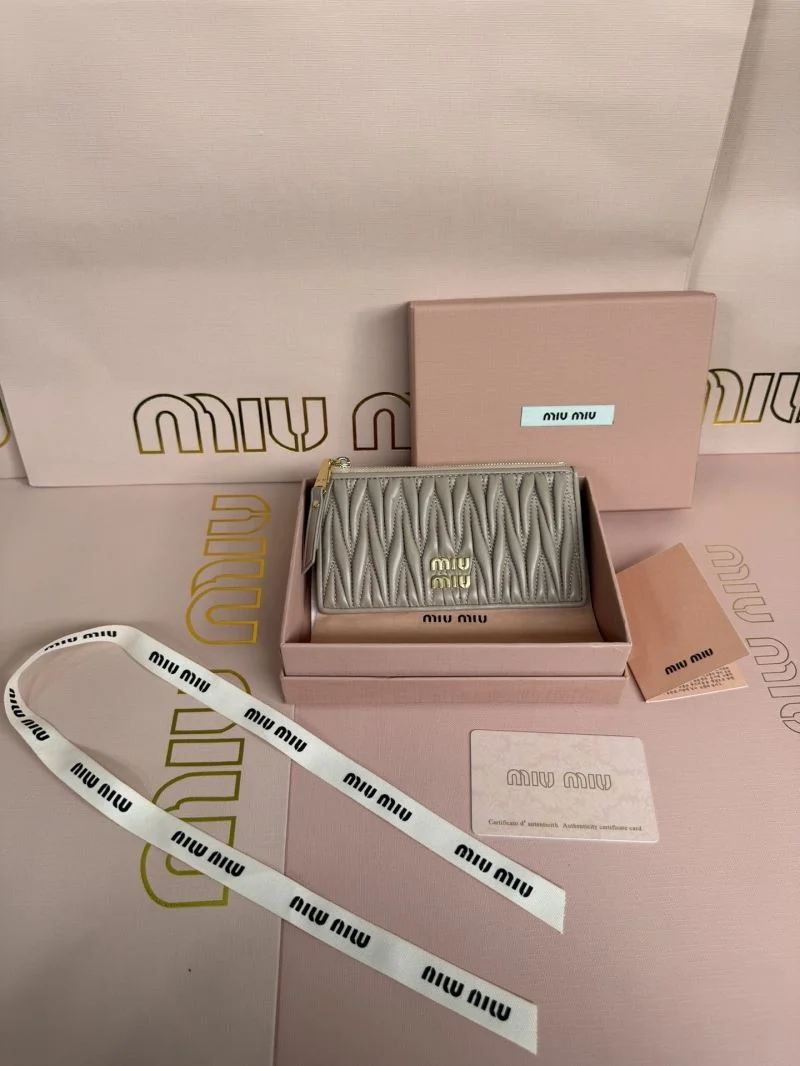 FreshLook Miu Miu Wallets Purse 43720