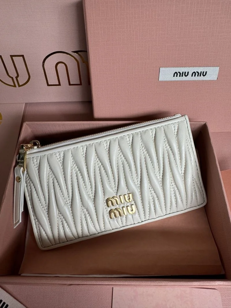 Vibrant Miu Miu Wallets Purse 43704