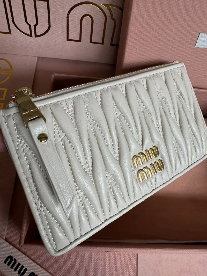 Vibrant Miu Miu Wallets Purse 43704
