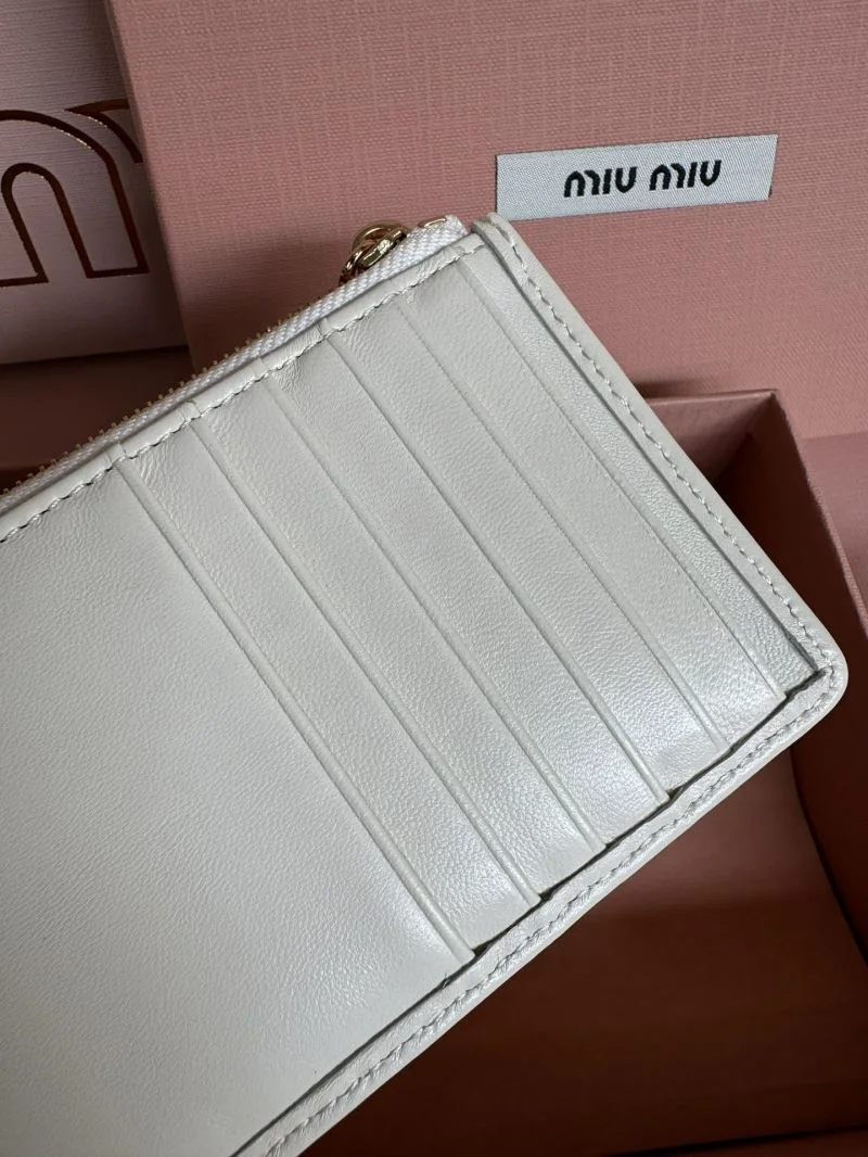 Vibrant Miu Miu Wallets Purse 43704