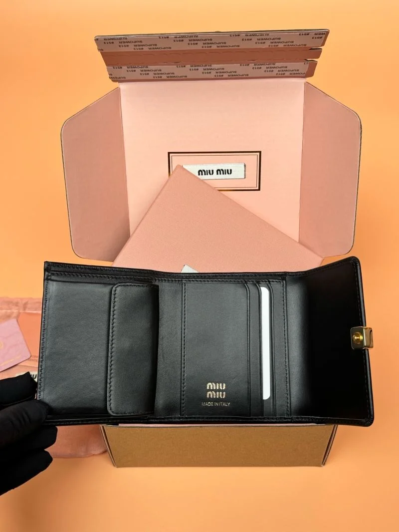 Miu Miu Wallets Purse Unique 55831
