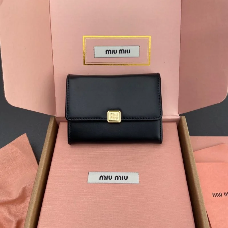 Breathable Miu Miu Wallets Purse 55851