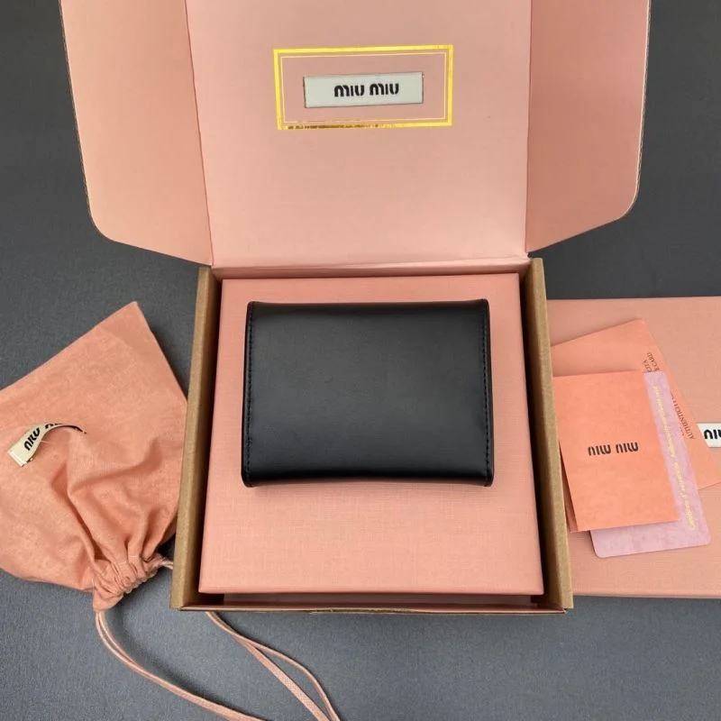 Breathable Miu Miu Wallets Purse 55851
