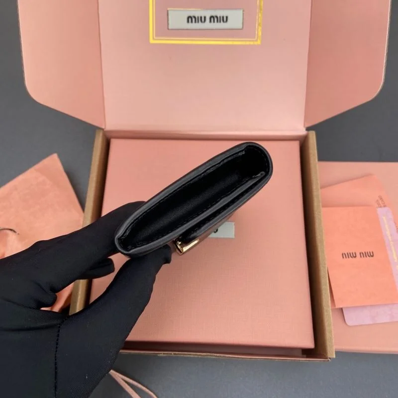 Breathable Miu Miu Wallets Purse 55851