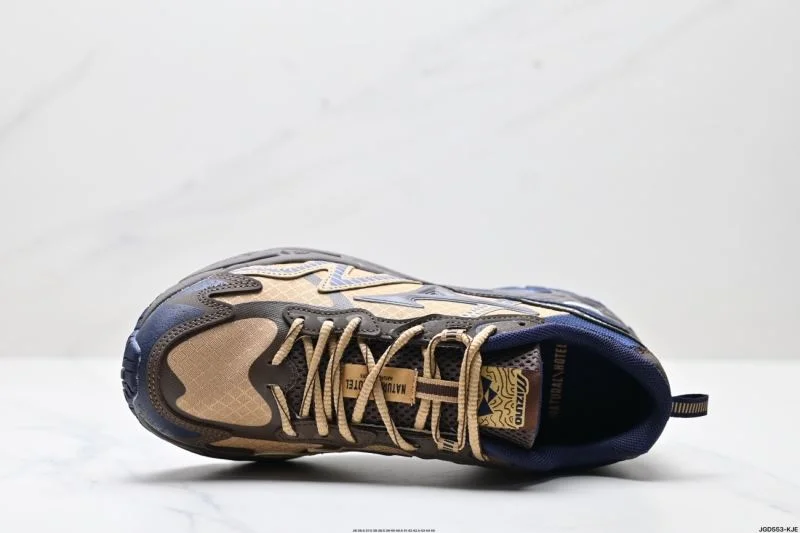 FashionForward Mizuno Shoes 3438